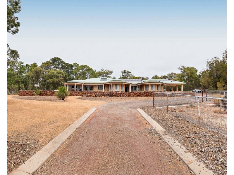 8 Kimber Rise, Bedfordale WA 6112