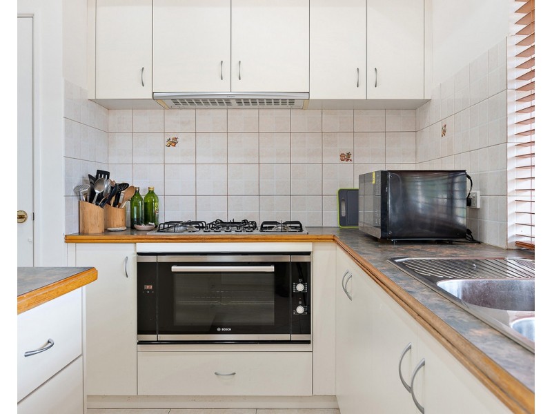 8 Kimber Rise, Bedfordale WA 6112