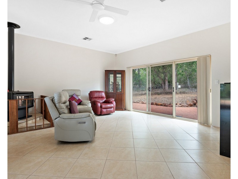 8 Kimber Rise, Bedfordale WA 6112