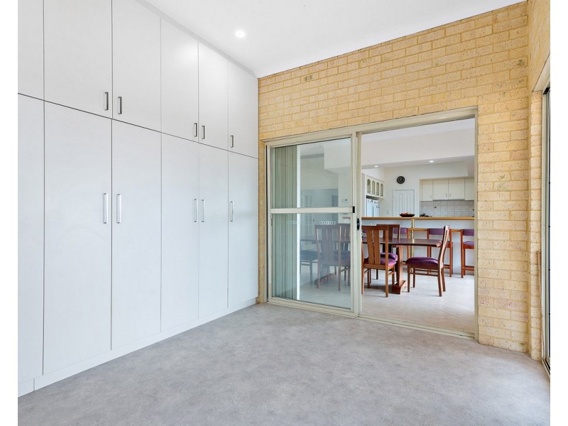 8 Kimber Rise, Bedfordale WA 6112