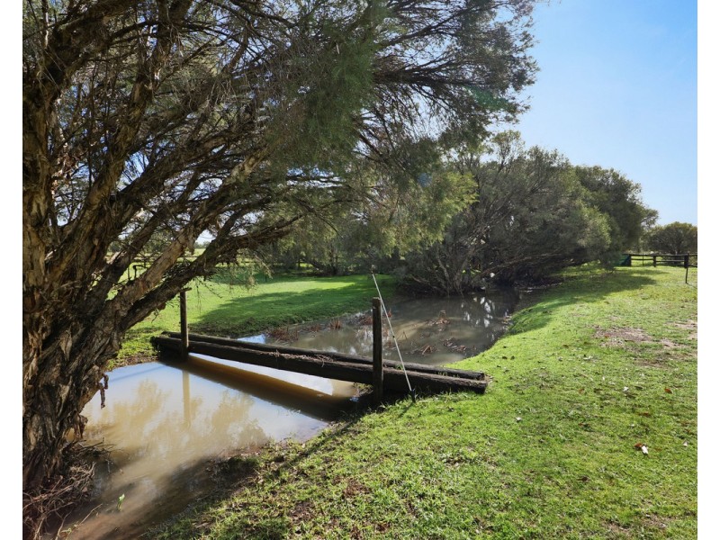 269 Eleventh Road, Hilbert WA 6112