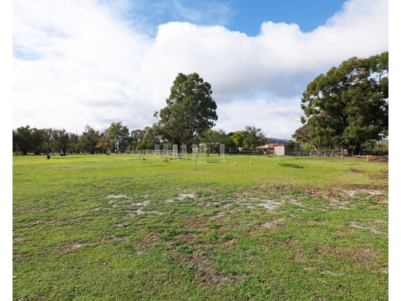 269 Eleventh Road, Hilbert WA 6112