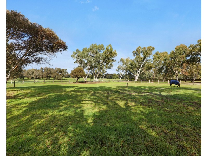 269 Eleventh Road, Hilbert WA 6112