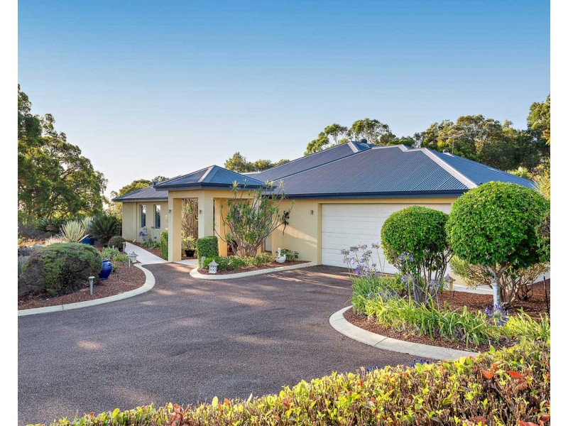 7 Sewell Street, Bedfordale WA 6112