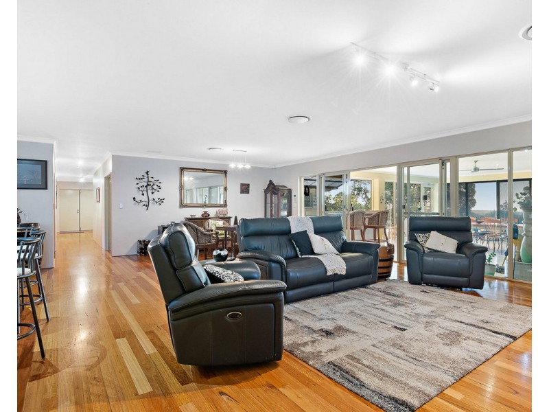 7 Sewell Street, Bedfordale WA 6112