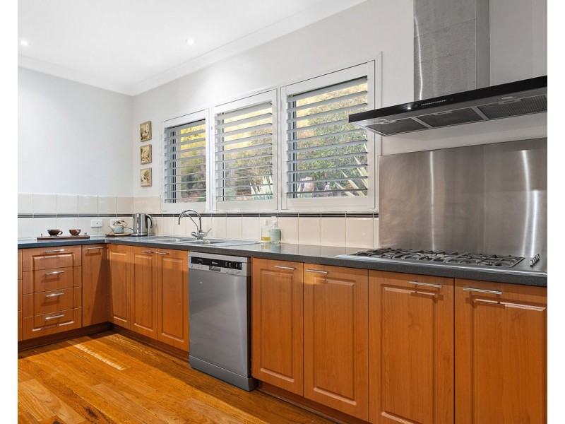 7 Sewell Street, Bedfordale WA 6112