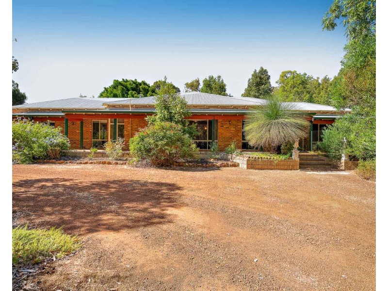 53 Versteeg Grove, Martin WA 6110