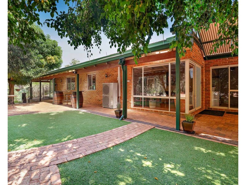 53 Versteeg Grove, Martin WA 6110