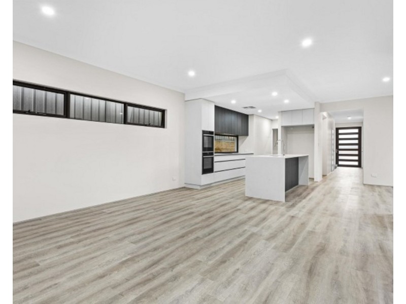 49 Onyx Road, Mount Richon WA 6112