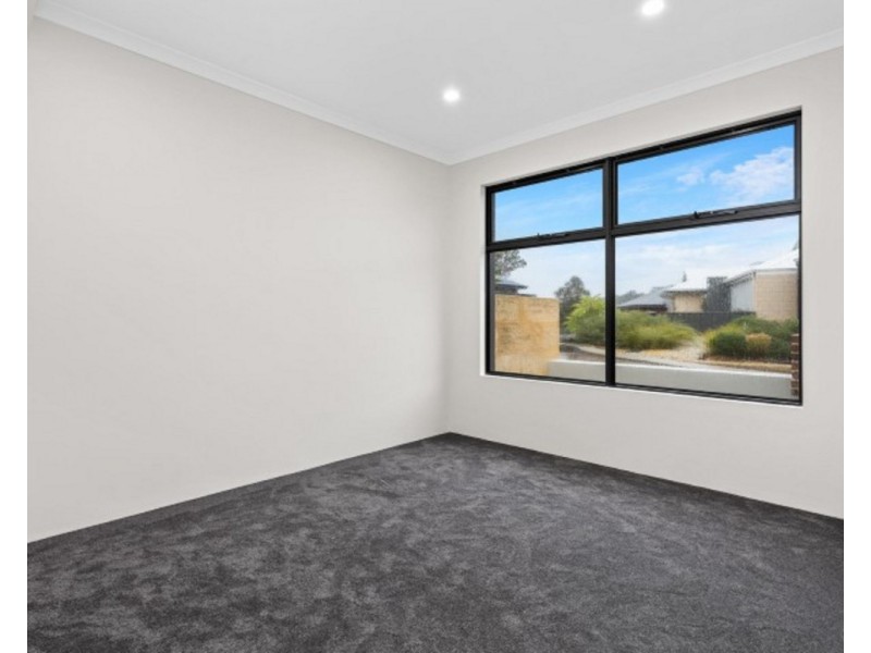 49 Onyx Road, Mount Richon WA 6112