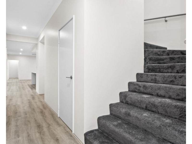 49 Onyx Road, Mount Richon WA 6112