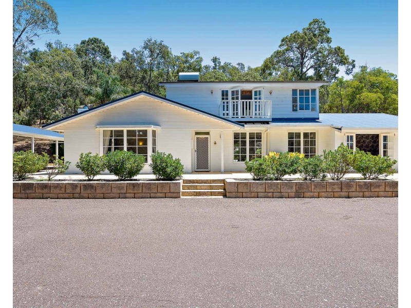 261 Carradine Road, Bedfordale WA 6112