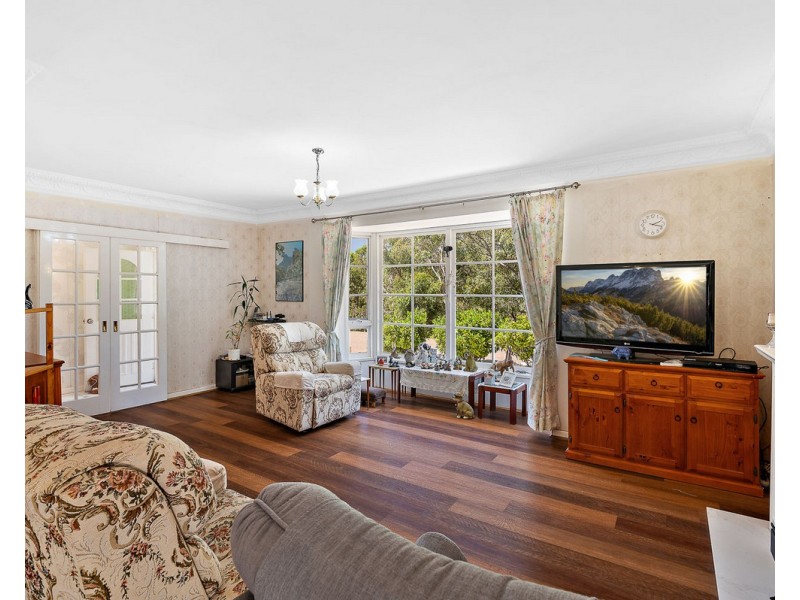 261 Carradine Road, Bedfordale WA 6112