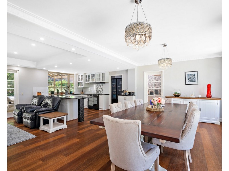 261 Carradine Road, Bedfordale WA 6112