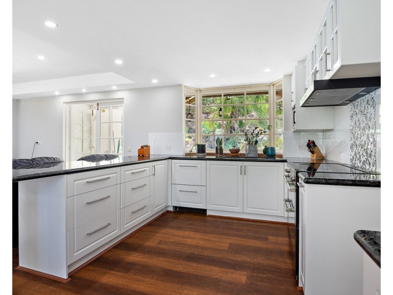 261 Carradine Road, Bedfordale WA 6112