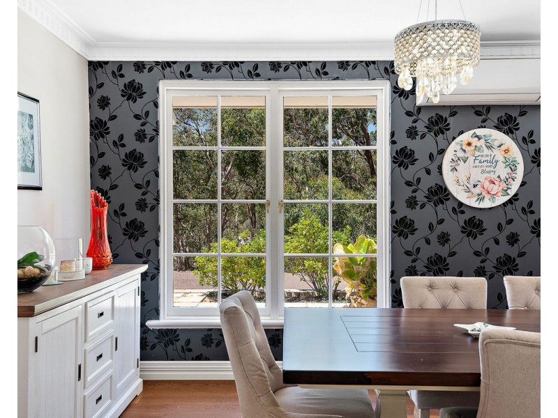 261 Carradine Road, Bedfordale WA 6112