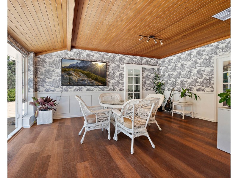 261 Carradine Road, Bedfordale WA 6112