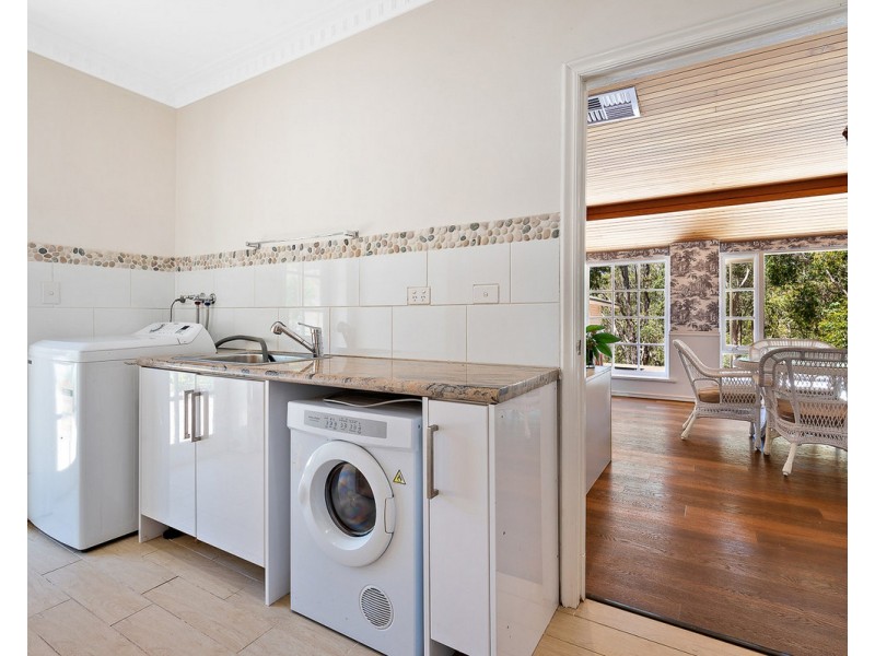 261 Carradine Road, Bedfordale WA 6112