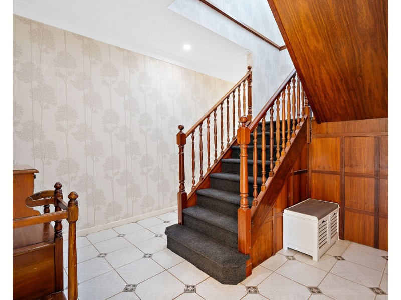 261 Carradine Road, Bedfordale WA 6112