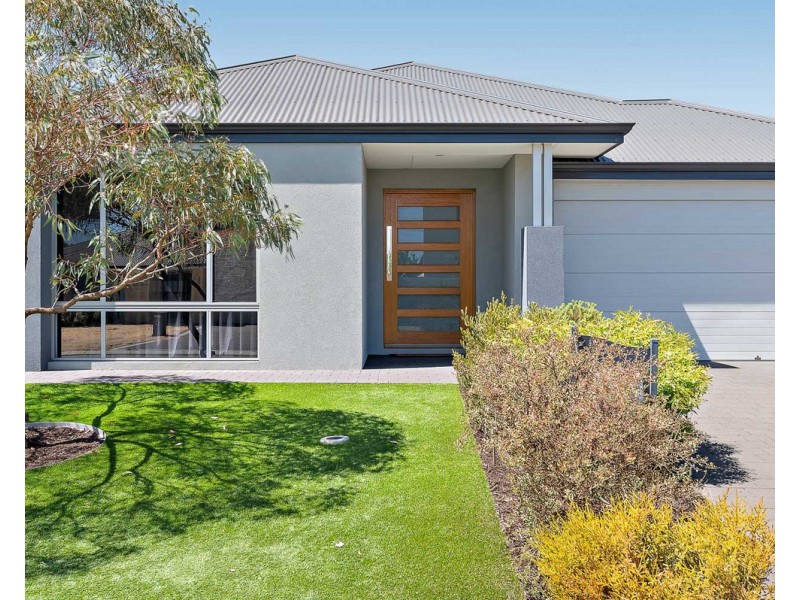 14 Balivanich Loop, Seville Grove WA 6112