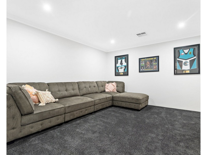 14 Balivanich Loop, Seville Grove WA 6112