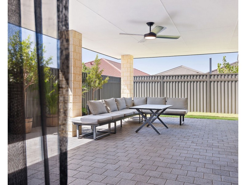 14 Balivanich Loop, Seville Grove WA 6112