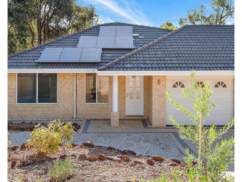 2 Kruseana Grove, Roleystone WA 6111