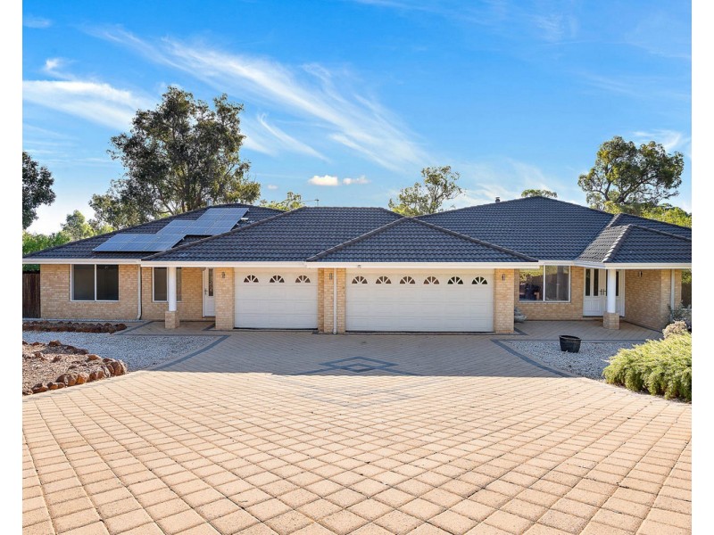 2 Kruseana Grove, Roleystone WA 6111