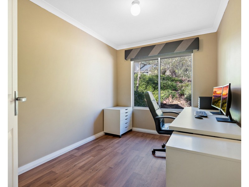 2 Kruseana Grove, Roleystone WA 6111