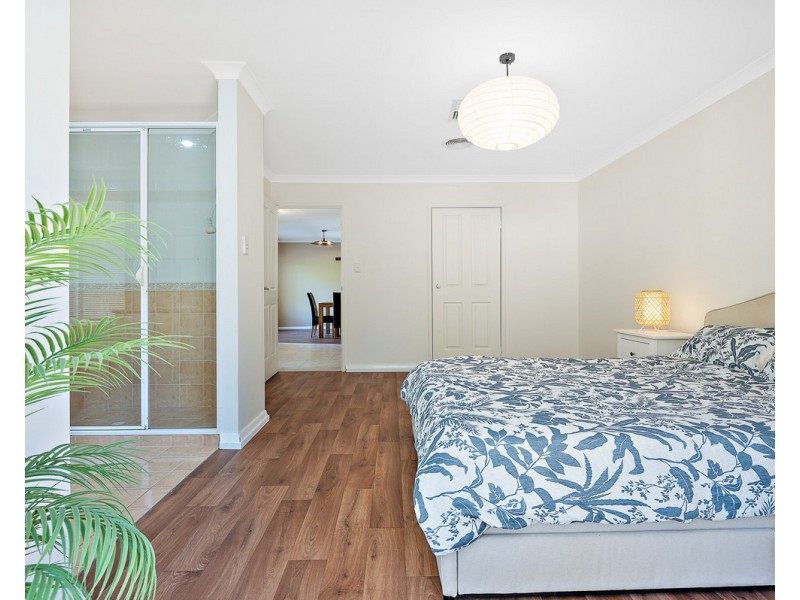 2 Kruseana Grove, Roleystone WA 6111