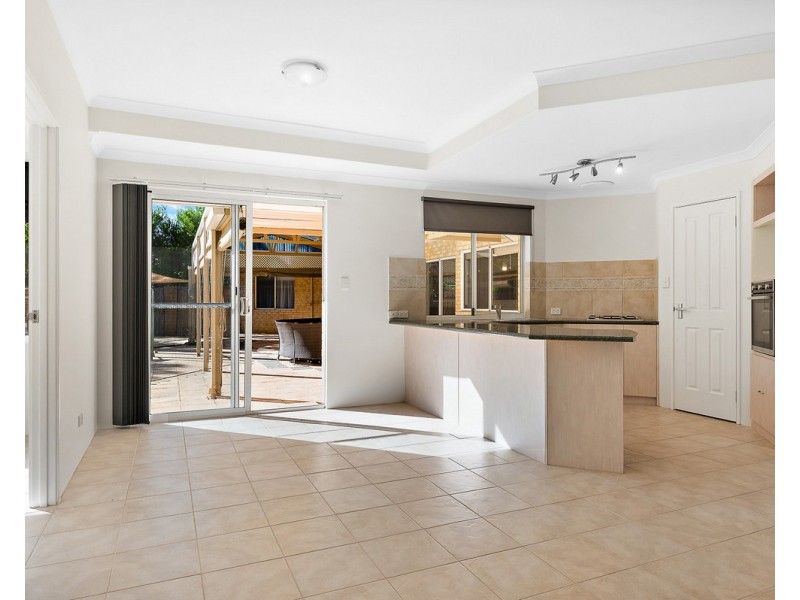 2 Kruseana Grove, Roleystone WA 6111