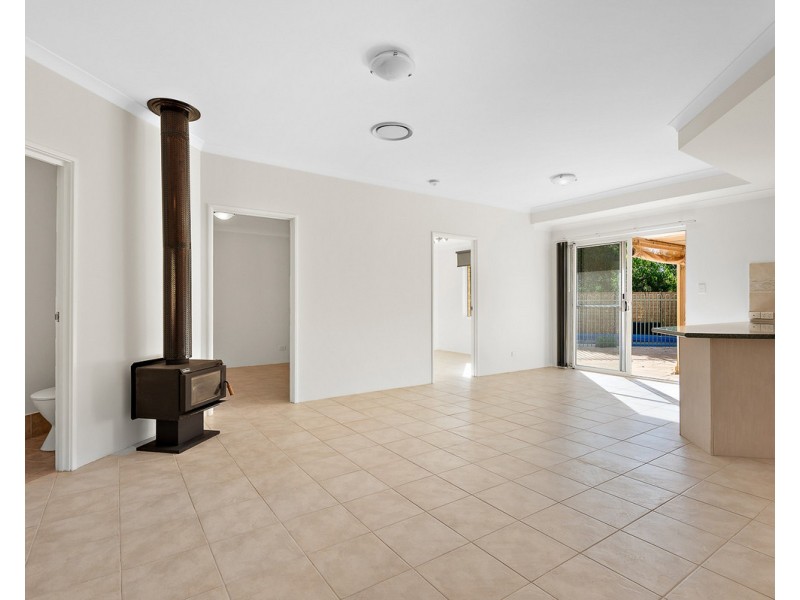 2 Kruseana Grove, Roleystone WA 6111