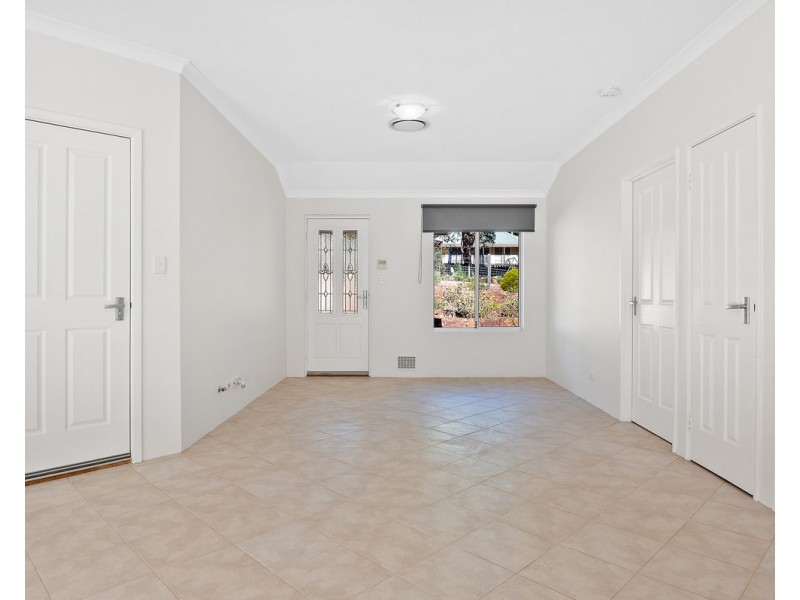 2 Kruseana Grove, Roleystone WA 6111