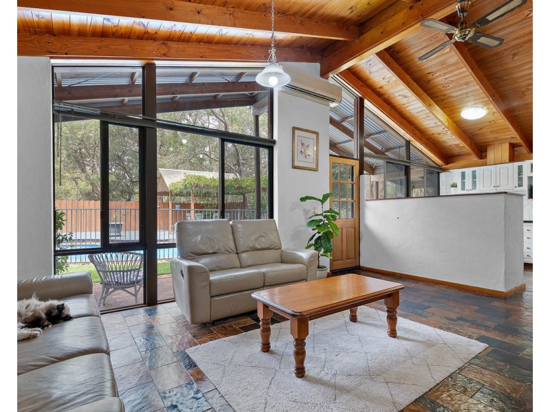 151 Peet Road, Roleystone WA 6111