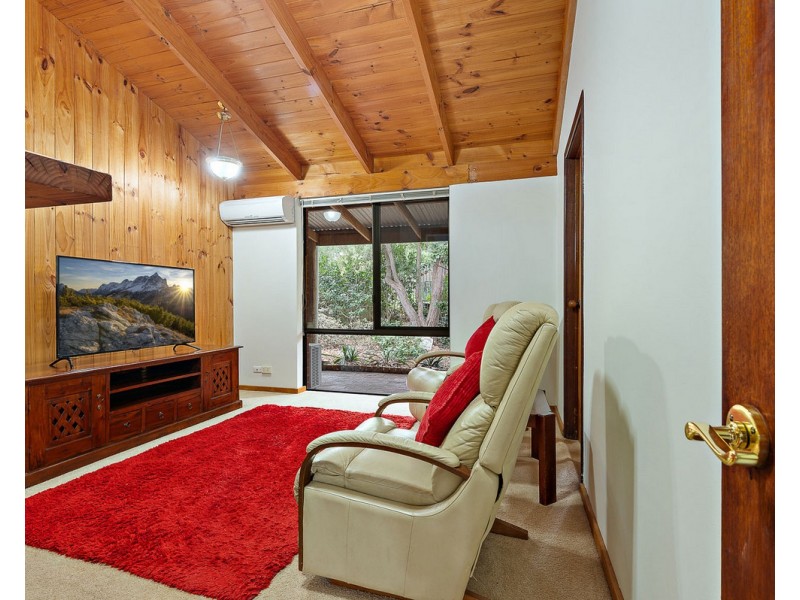 151 Peet Road, Roleystone WA 6111