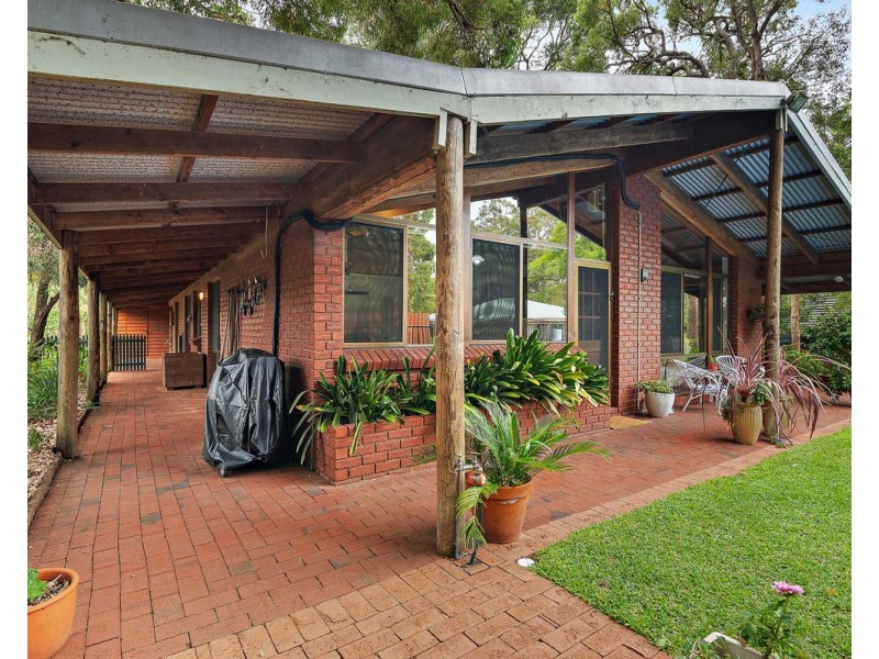 151 Peet Road, Roleystone WA 6111