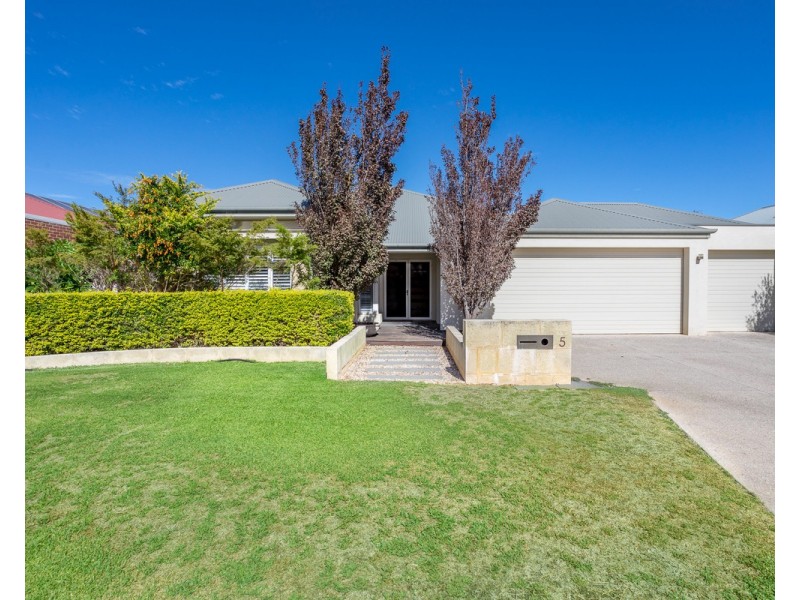 5 Bundoran Approach, Hilbert WA 6112