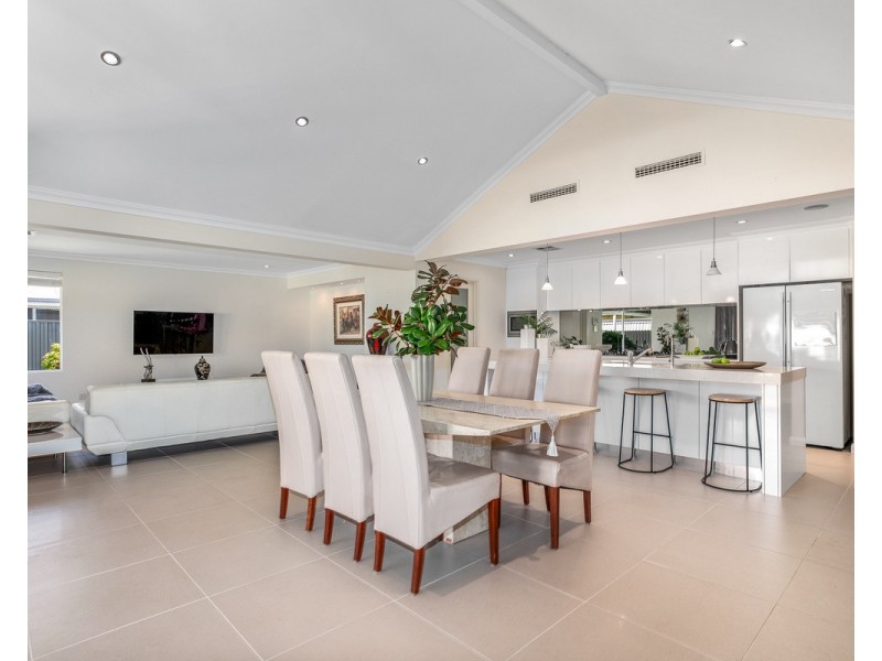 5 Bundoran Approach, Hilbert WA 6112