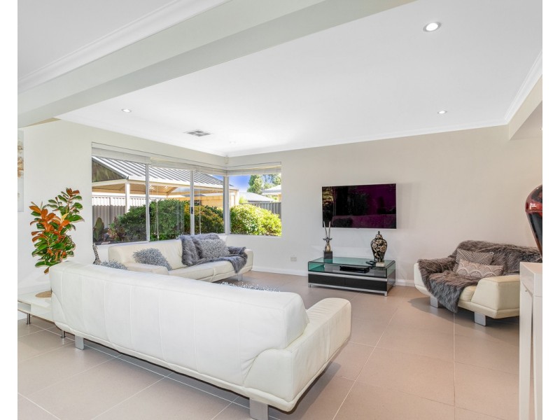 5 Bundoran Approach, Hilbert WA 6112