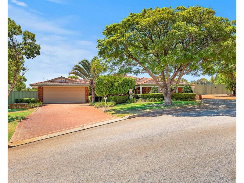 8 Claret Place, Mount Richon WA 6112