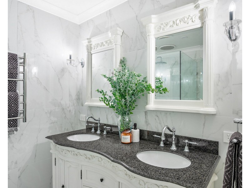 8 Claret Place, Mount Richon WA 6112