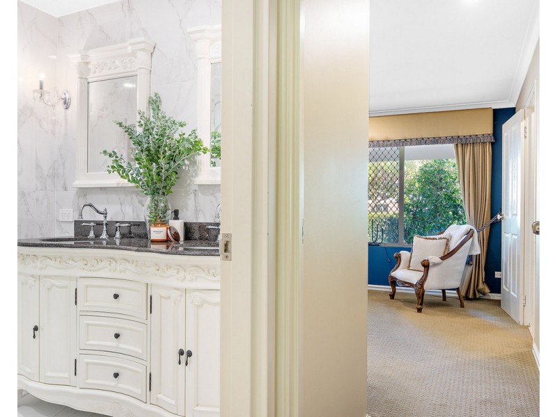 8 Claret Place, Mount Richon WA 6112