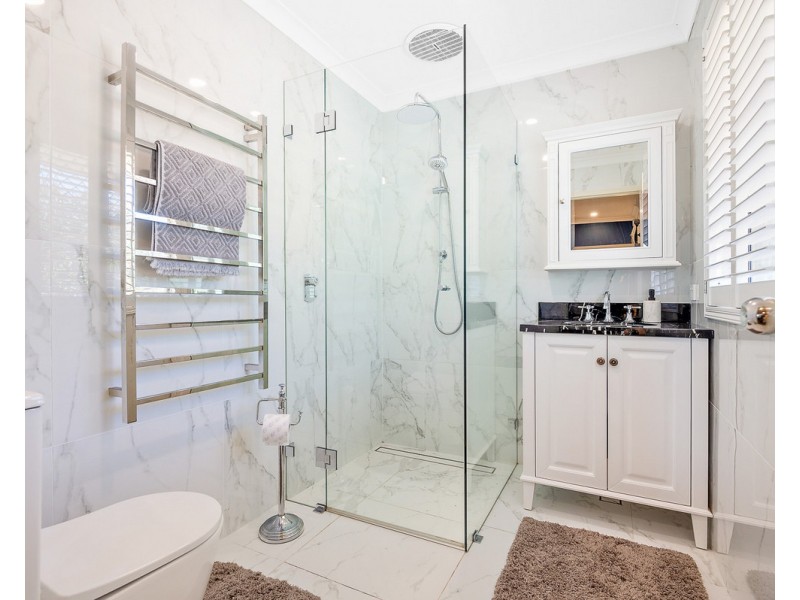 8 Claret Place, Mount Richon WA 6112