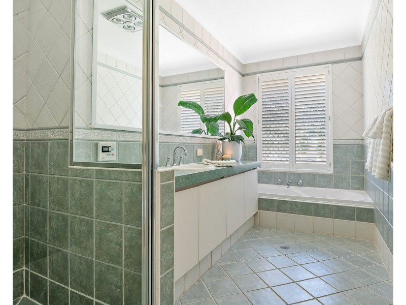 8 Claret Place, Mount Richon WA 6112