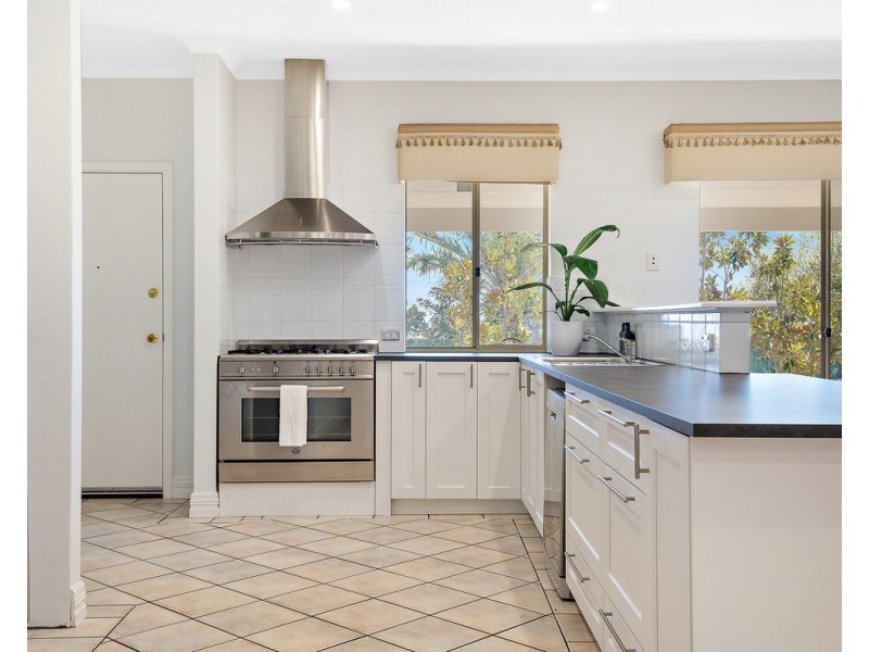 8 Claret Place, Mount Richon WA 6112