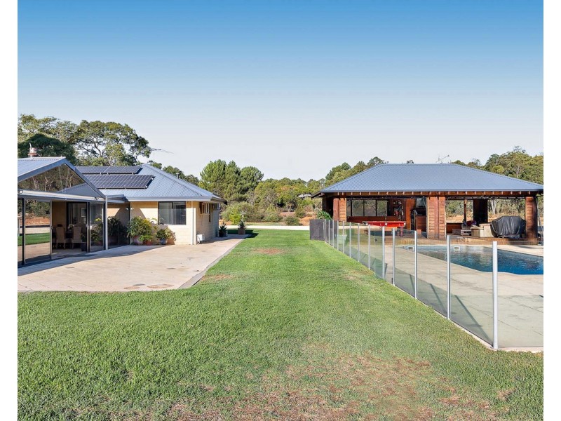 63 Equestrian Avenue, Bedfordale WA 6112