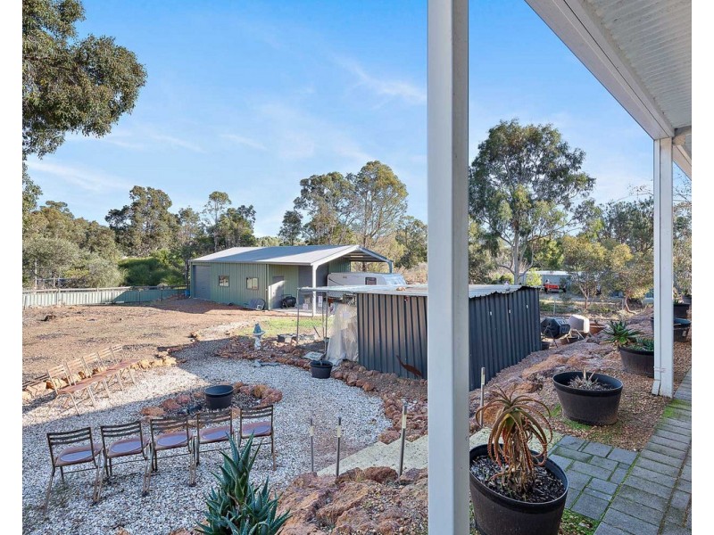 3 Aviemore Drive, Bedfordale WA 6112