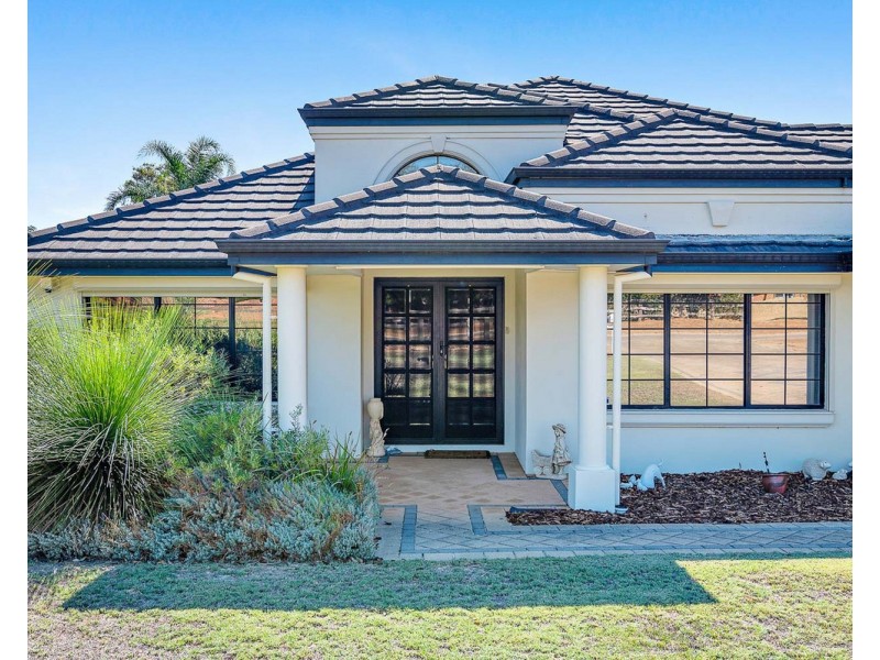 32 Bruns Drive, Darling Downs WA 6122