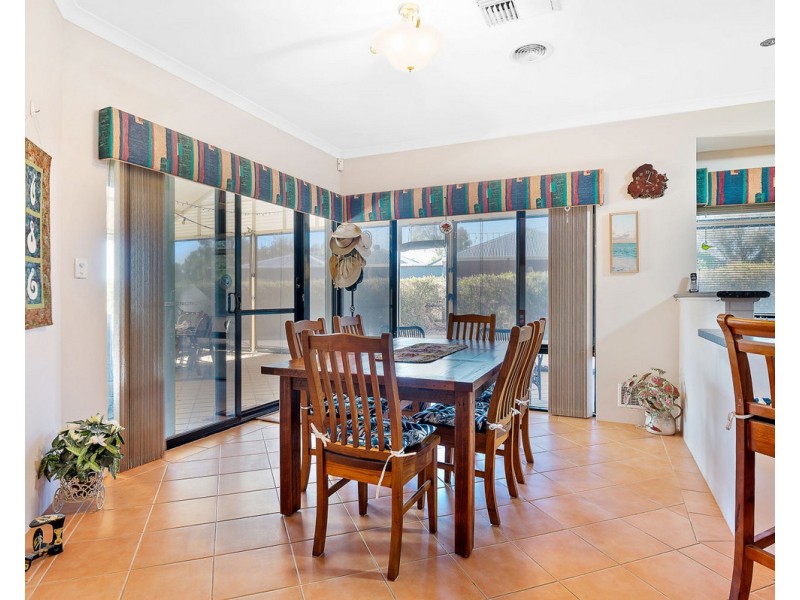 32 Bruns Drive, Darling Downs WA 6122
