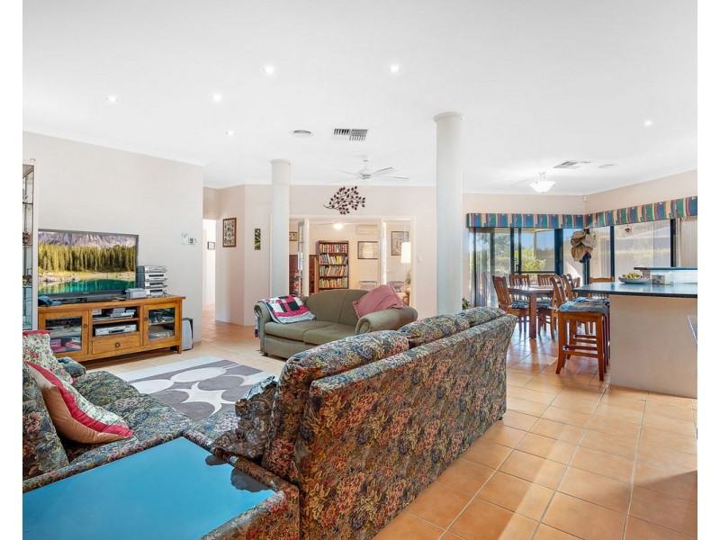 32 Bruns Drive, Darling Downs WA 6122